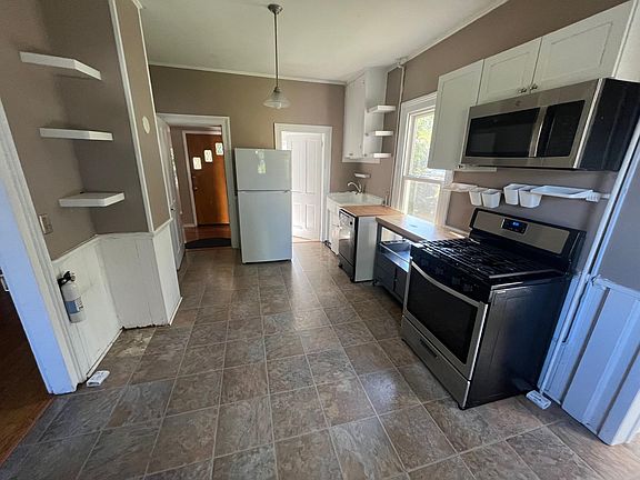5th image of 708 Monticello Ave APT B