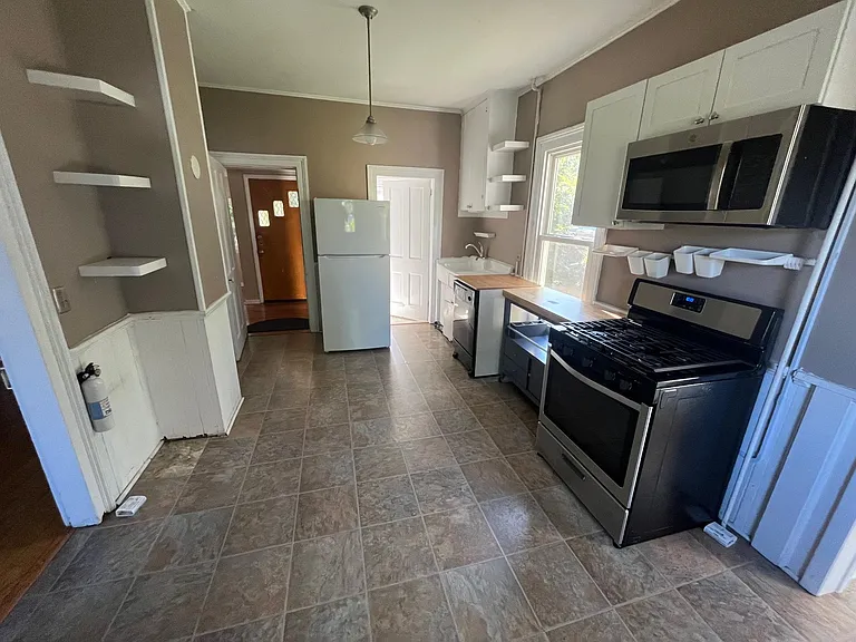 708 Monticello Ave #B — Photo 5