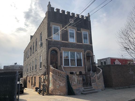 2nd image of 2535 Matthews Ave