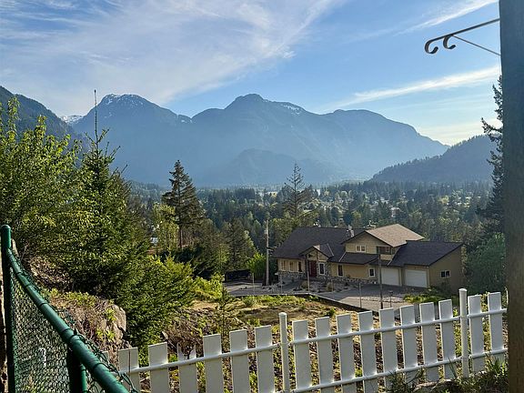 2nd image of 21647 Thacker Mountain Rd
