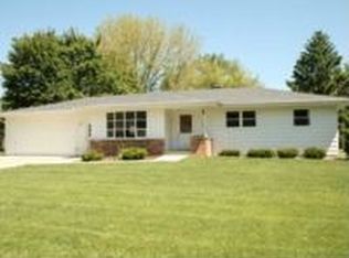 3229 Royal Rd, Janesville, WI 53546