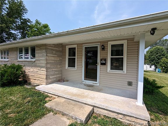 3rd image of 307 E Florence Street