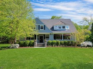 27 Bedford Rd, Summit City, NJ 07901