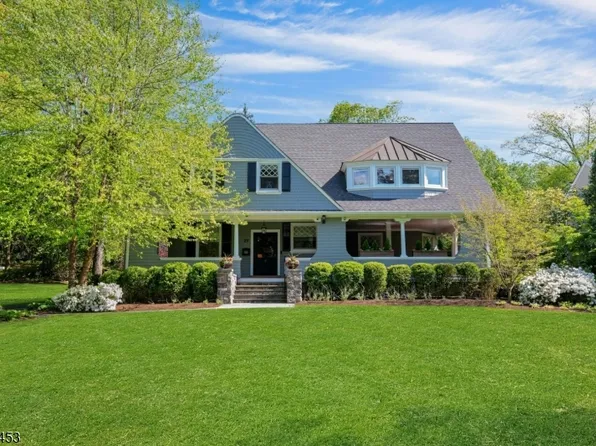 27 Bedford Rd, Summit City, NJ 07901