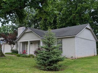 3065 N Quail Creek Dr, Fayetteville, AR 72703