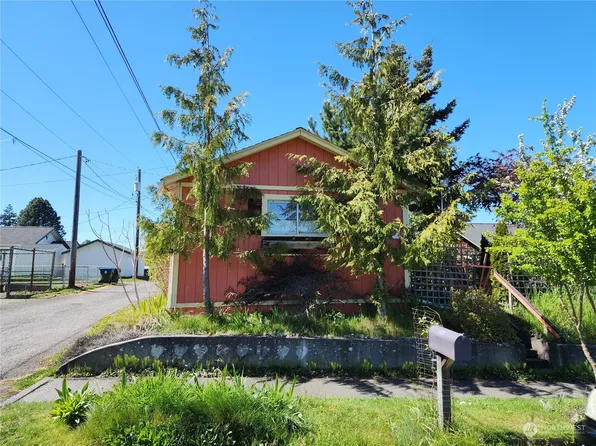 632 E 10th Street, Port Angeles, WA 98362