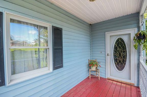 2nd image of 339 Mimosa St
