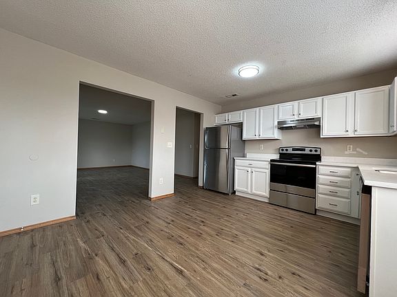 4th image of 2425 E Conquest St