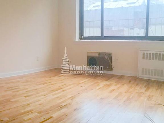 5th image of 1661 York Ave APT 5A