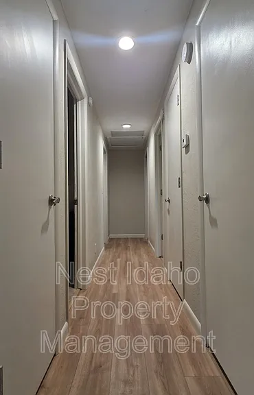 10127 W Springdale Ct — Photo 8