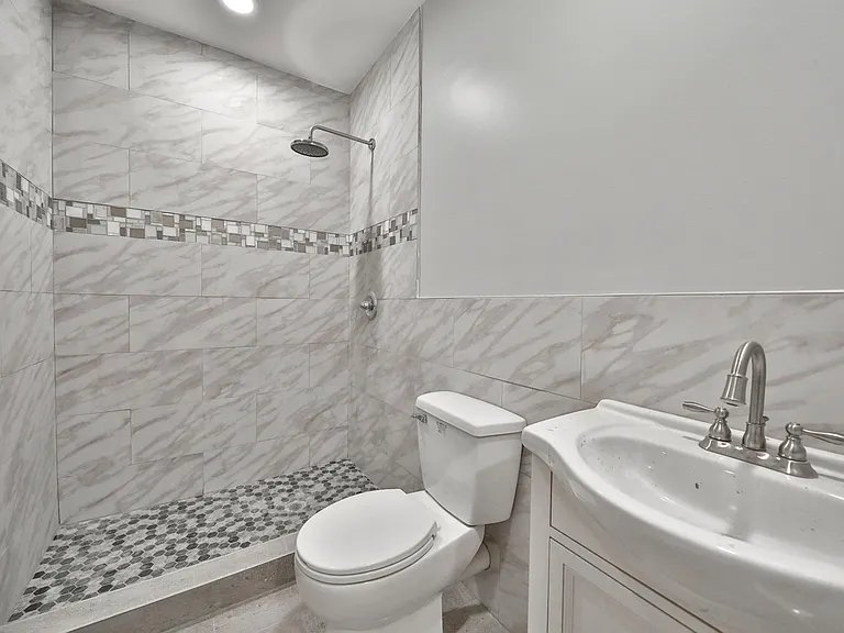 1322 N Franklin St #1 — Photo 24
