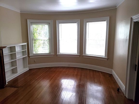 4th image of 1524 N Cascade Ave APT 2