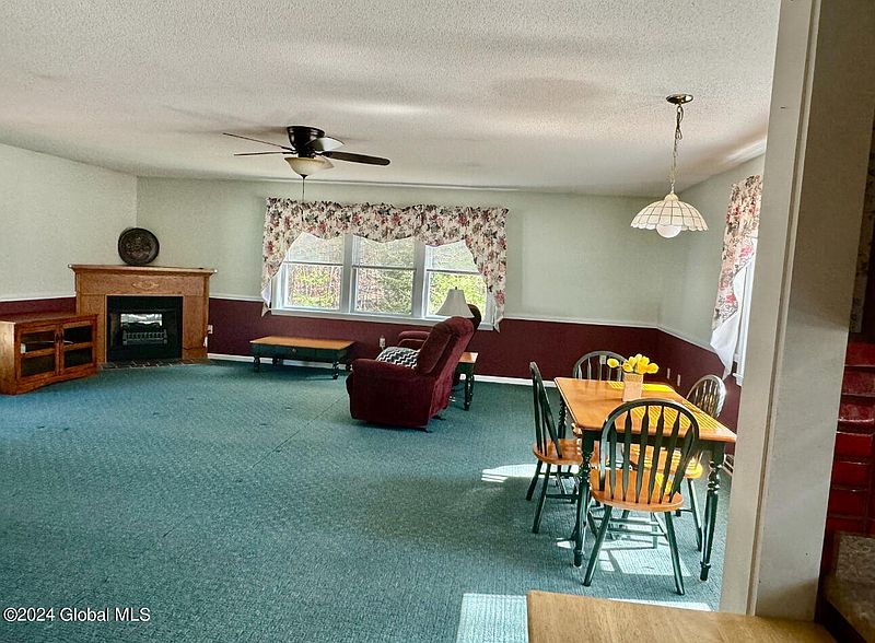 3rd image of 61 Fuller Road