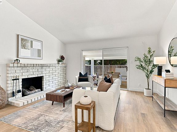 5th image of 4429 Summerfield Dr