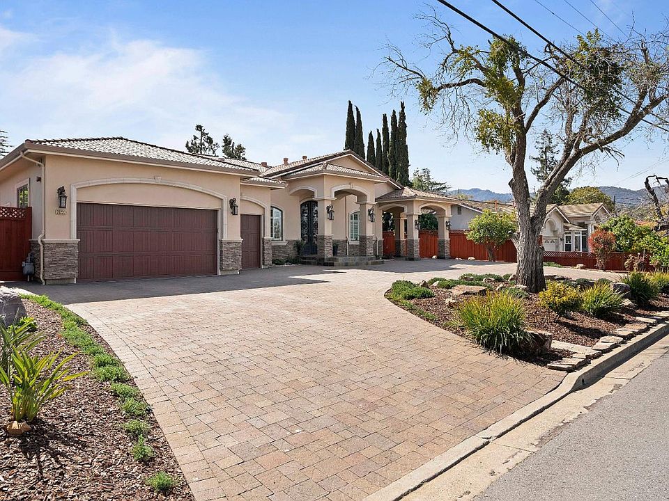 1st image of 20220 Thelma Ave