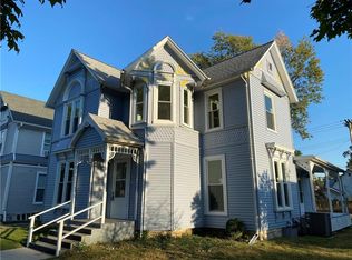 914 Monroe Ave, Charleston, IL 61920