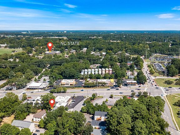 3rd image of 1006 Carlton Ave
