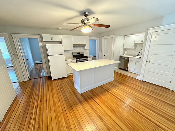 2nd image of 8 Arthur St #1