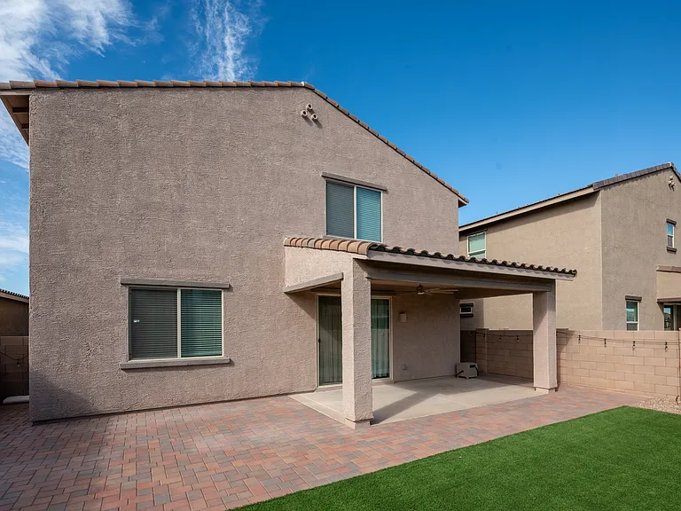 10410 W Robertson St — Photo 29