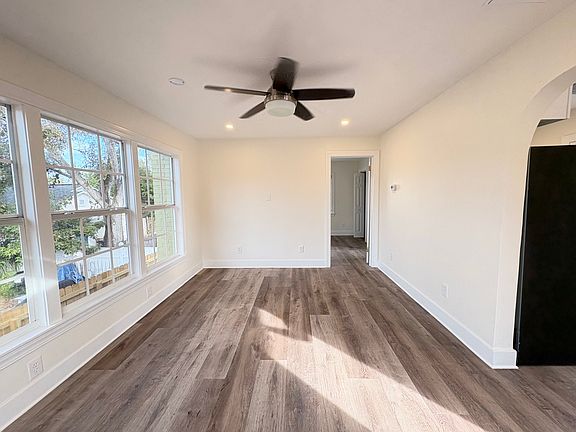 5th image of 955 26th St N #1