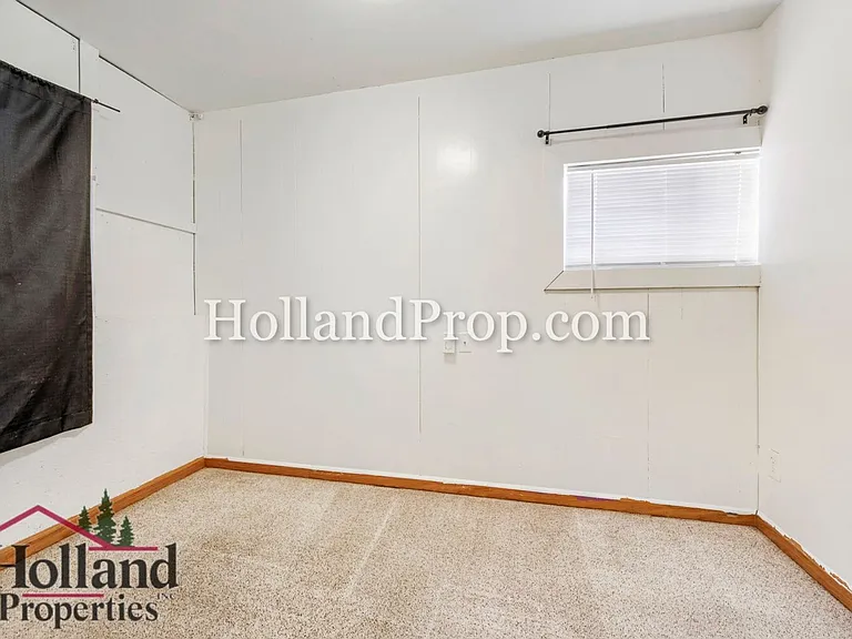 21820 Johnson St — Photo 15