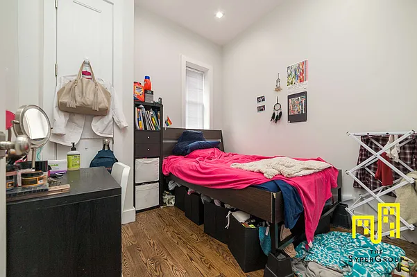 Rented by The Syper Group | media 35