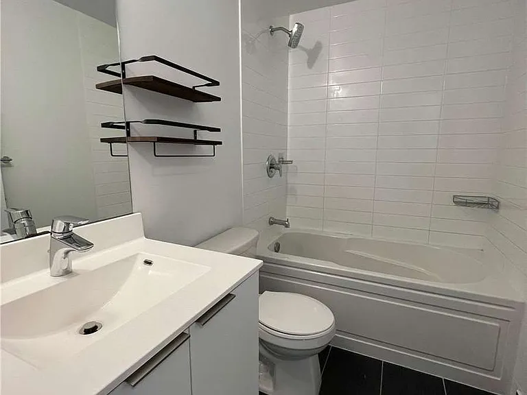 20 Shore Breeze Dr #3309 — Photo 2