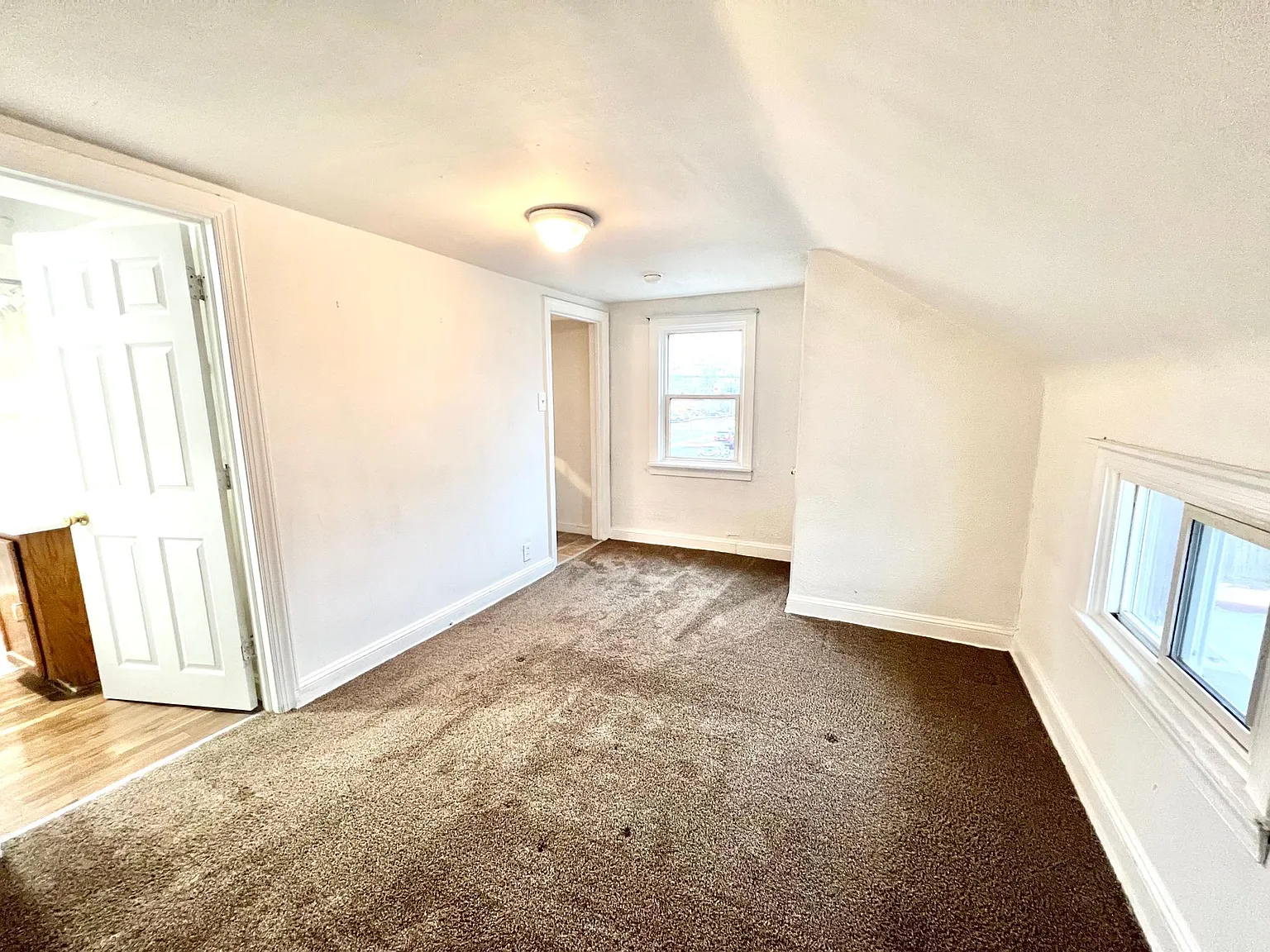 Studio, 400 sqft, $1,000 — Photo 3
