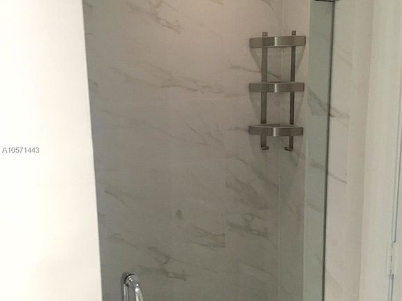 4th image of 5601 Collins Ave #Penthouse 8