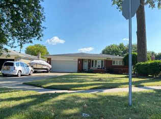33560 Somerset Dr, Sterling Heights, MI 48312