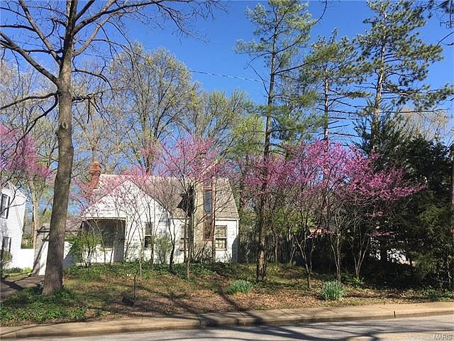 1st image of 1166 N Geyer Rd
