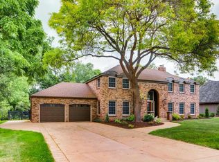 1053 Overlook Rd, Mendota Heights, MN 55118