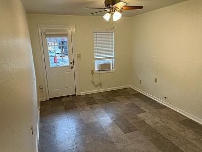 3rd image of 2202 Sl Davis Ave #C