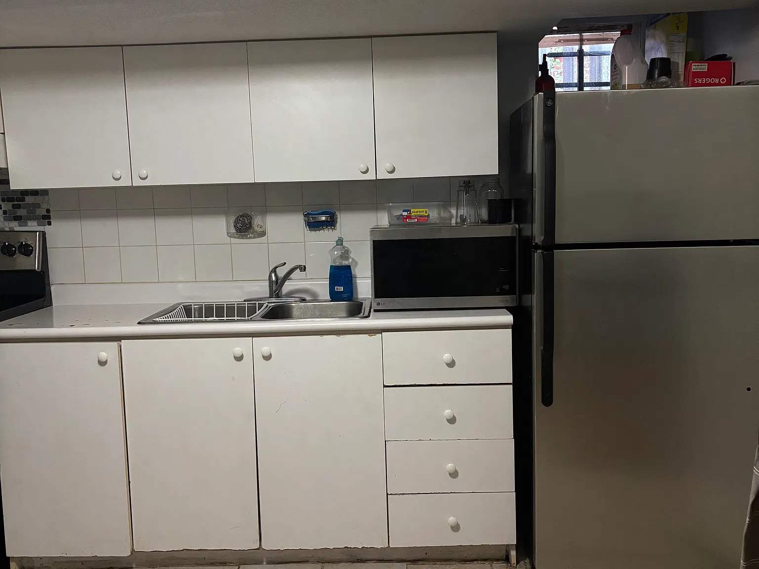 3 bed, 1300 sqft, $700 — Photo 2