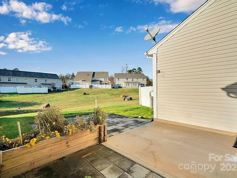 433 Battery Cir — Photo 29