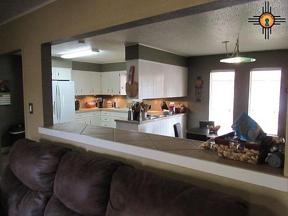 4th image of 836 E Highland Dr