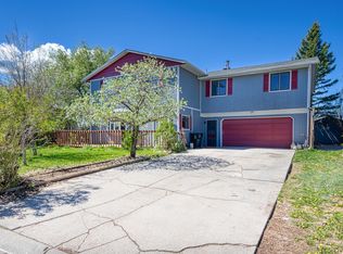 512 Sweetwater Cir, Wright, WY 82732