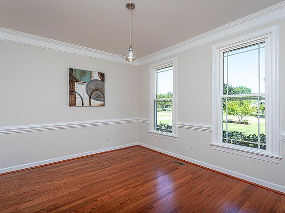 4th image of 3905 Autumn Creek Dr