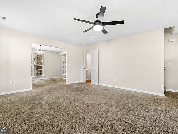 5th image of 893 Madison Ct