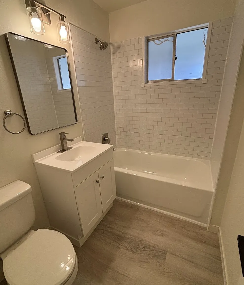 2 bed, 1.0 bath, $2,750 — Photo 2