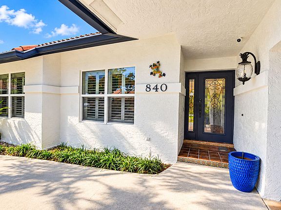 3rd image of 840 SW 21ST Street