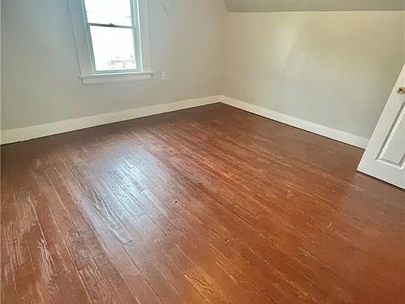 2nd image of 52 Galpin St
