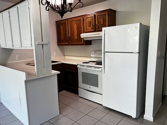 4th image of 360 Kauila St APT 102