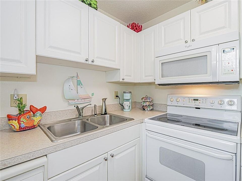 1st image of 12 Vista Palm Lane #103