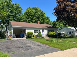 26 Agnes Dr, Manchester, CT 06042