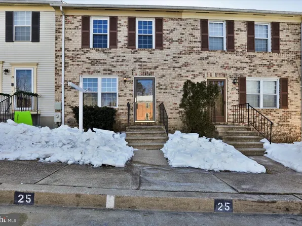 25 W End Ct, Halethorpe, MD 21227