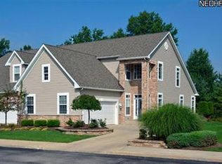 30096 Shadow Creek Dr #17, Westlake, OH 44145