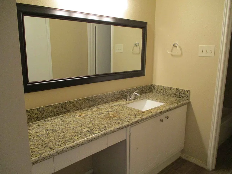 5506 Deep Forest Dr — Photo 12