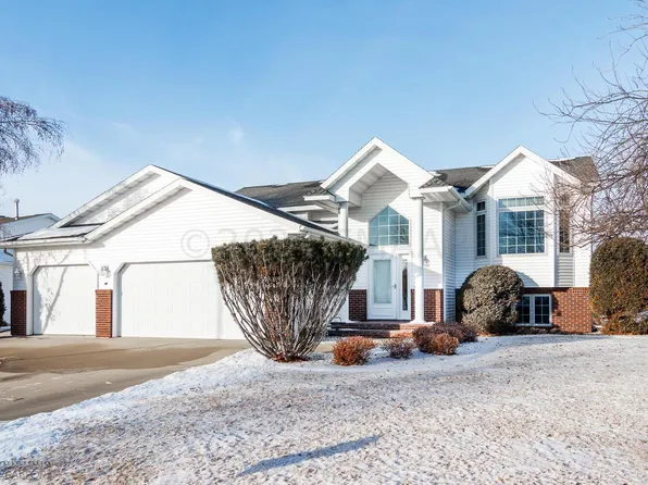 3443 44th Ave S, Fargo, ND 58104