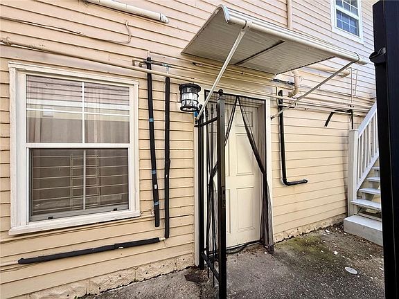 3rd image of 1429-1 N Derbigny St #2